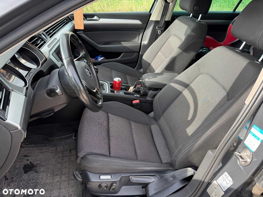 Volkswagen Passat - 5