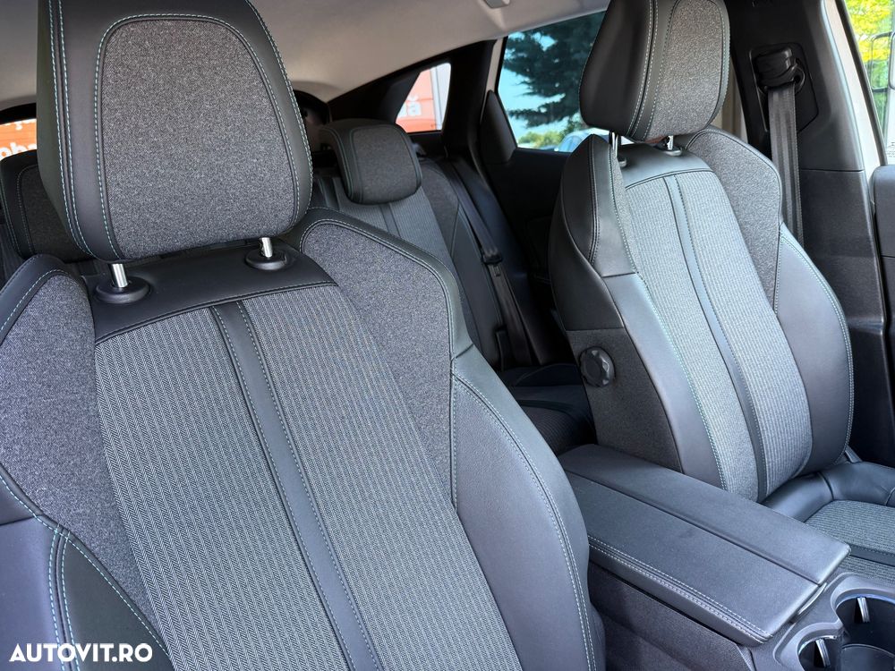 Peugeot 3008 PureTech 130 Stop & Start GPF EAT8 Allure - 12