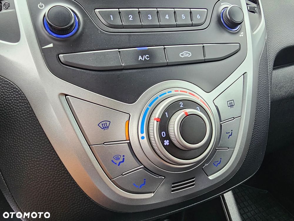 Hyundai ix20 1.4 Comfort - 17