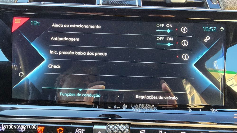 DS DS7 Crossback - 27