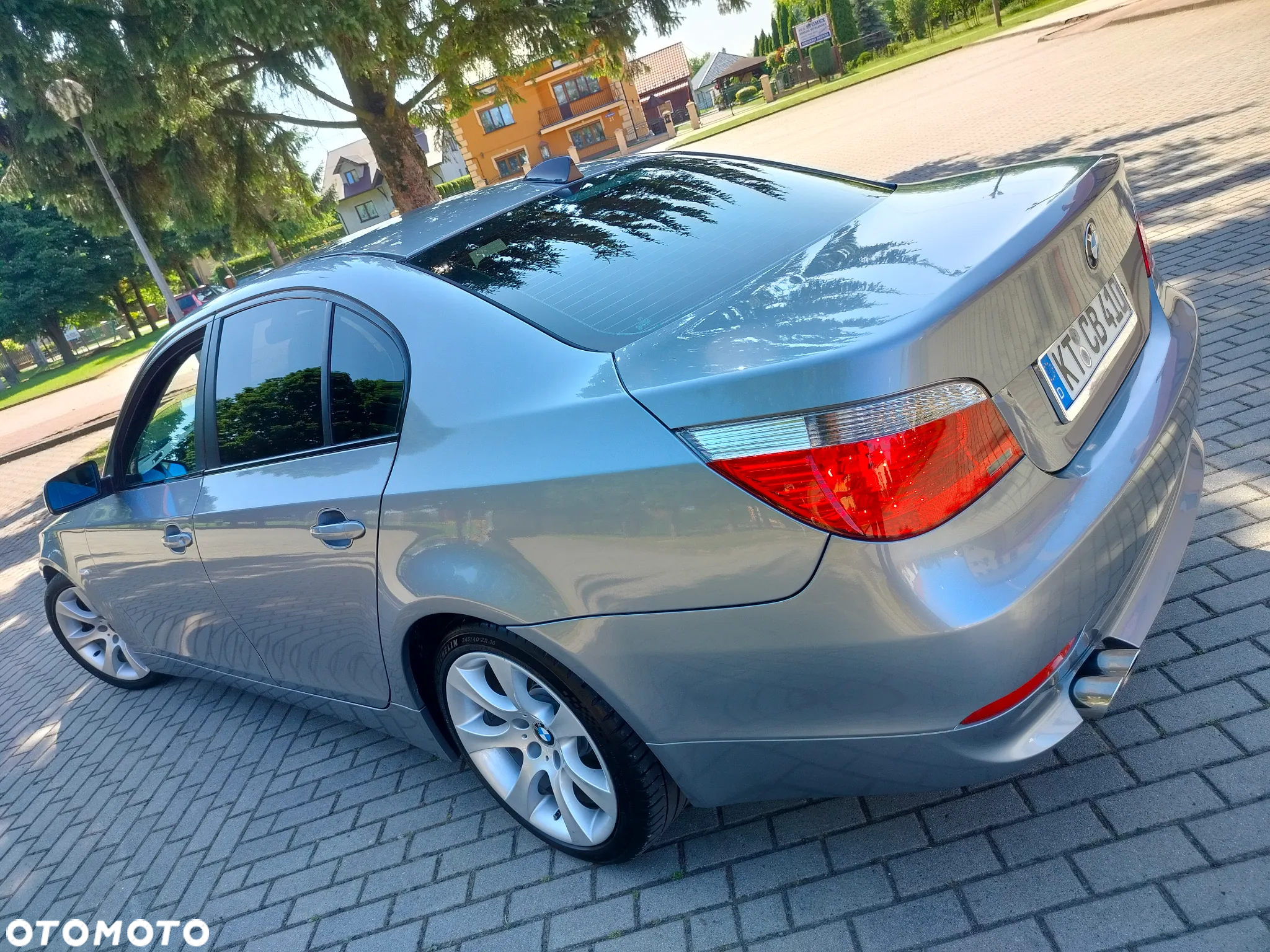 BMW Seria 5 525i - 2