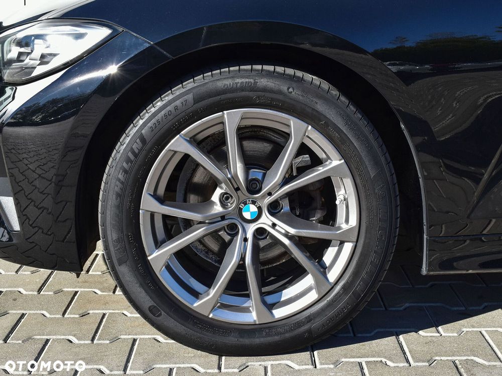 BMW Seria 3 318d Sport Line - 11