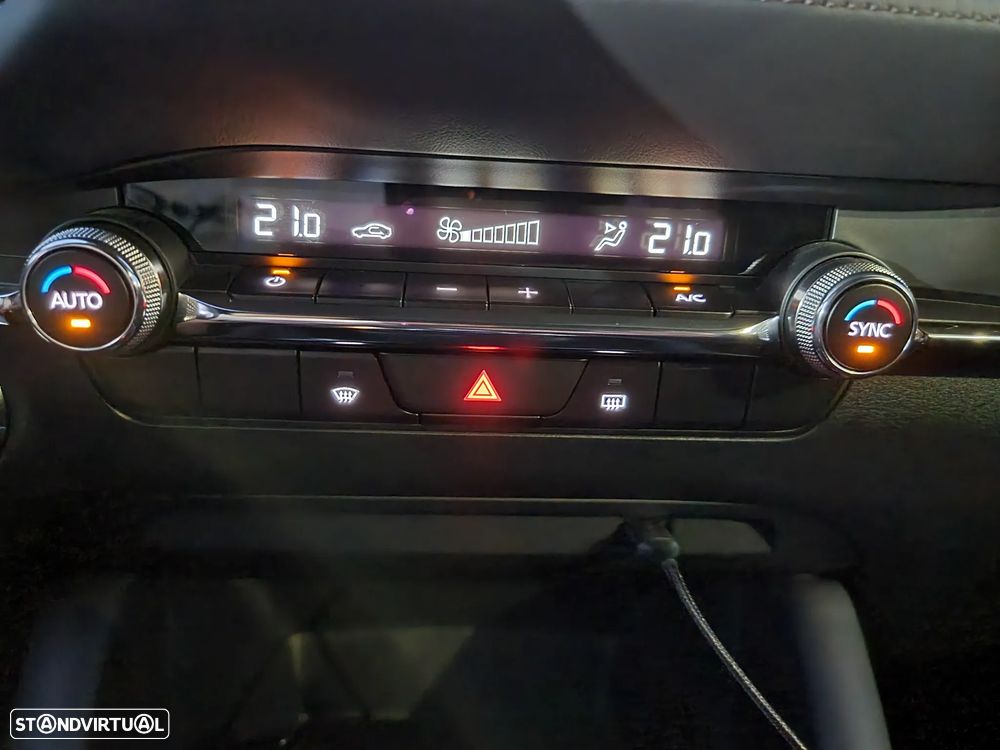 Mazda 3 Hatchback 2.0 Sky-X Evo.P.i-Act.+P.S. - 12