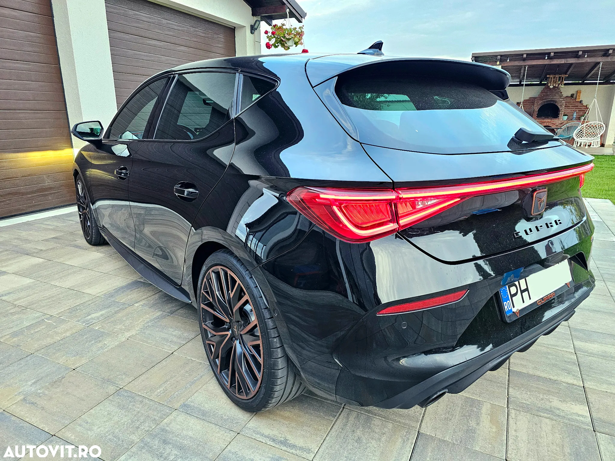 Cupra Leon 2.0 TSI DSG VZ - 4