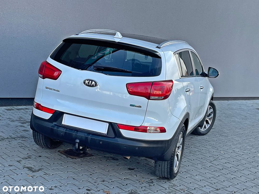 Kia Sportage 1.7 CRDI 2WD ISG Dream-Team Edition - 24