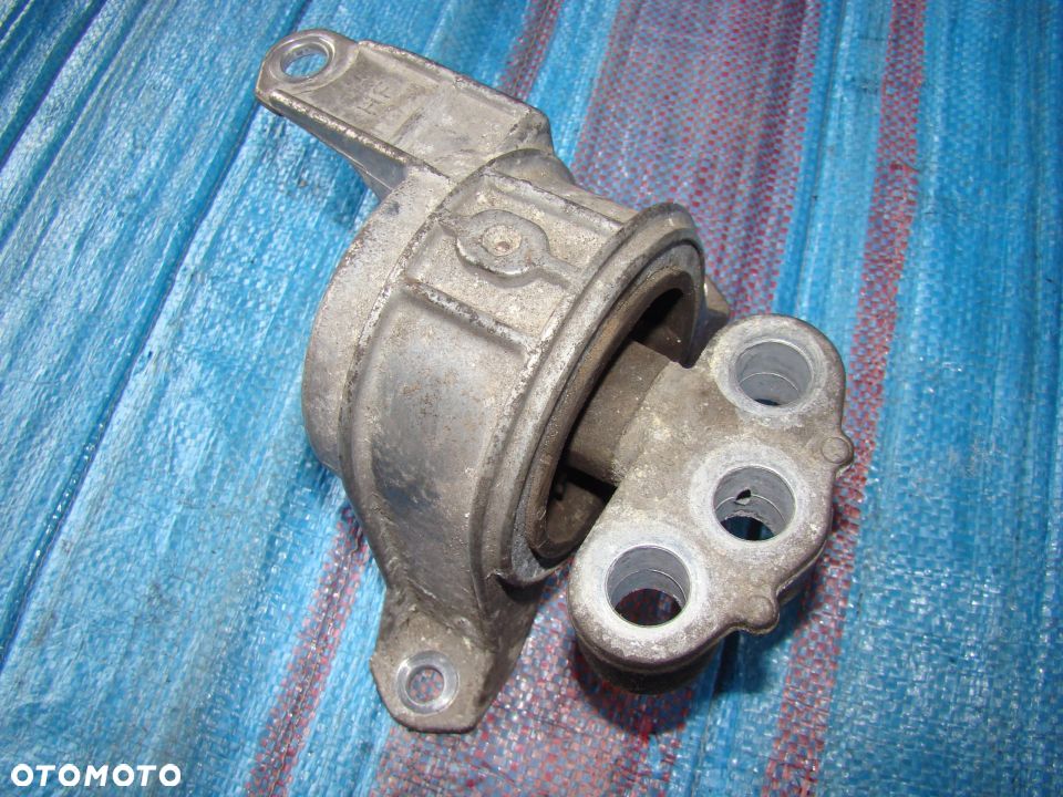 PODUSZKA SILNIKA SKRZYNI BIEGÓW OPEL ZAFIRA B ASTRA H 1.6 , 1.8 , 2.2 Z22YH - 2