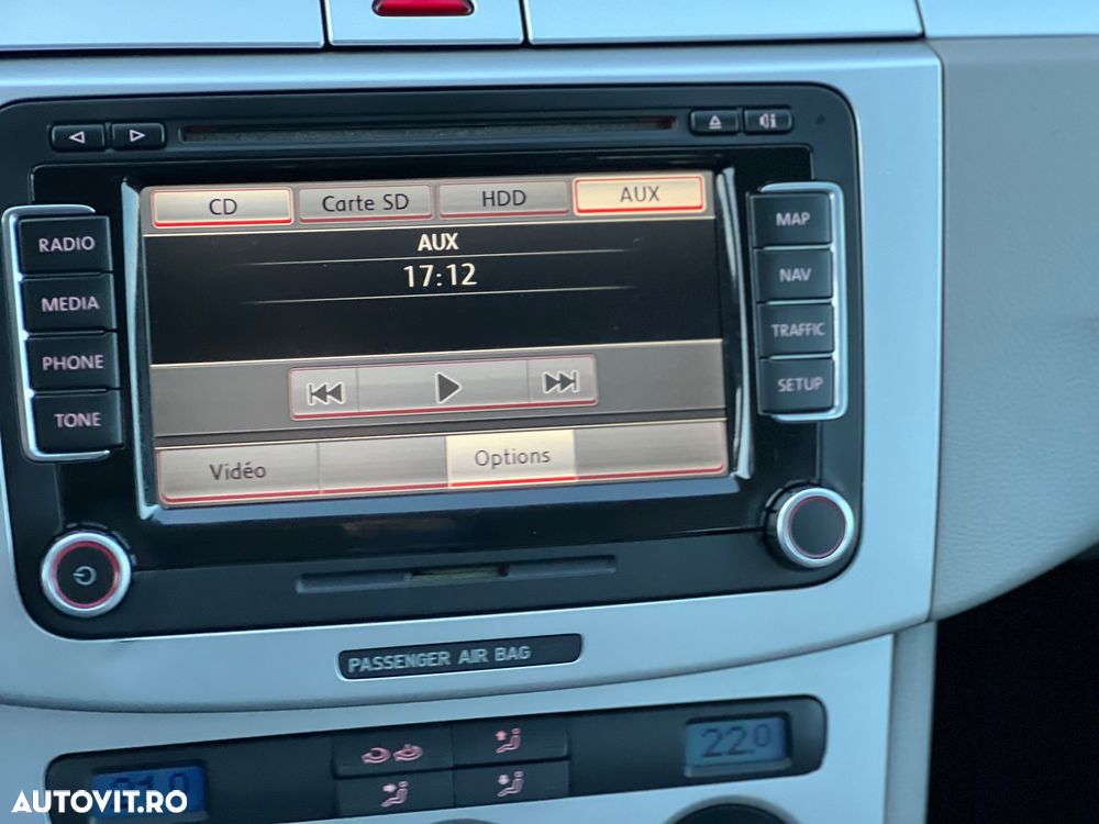Volkswagen Passat Variant 2.0 TDI BlueMotion Technology DPF Comfortline - 13