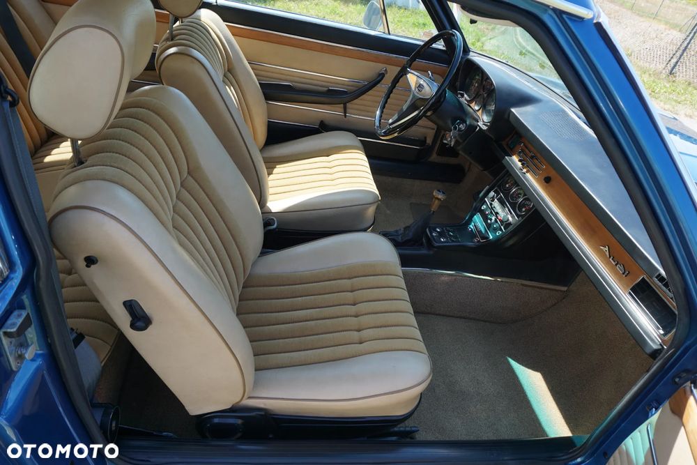 Audi 100 - 22