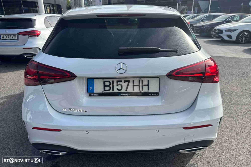 Mercedes-Benz A 250 e - 4