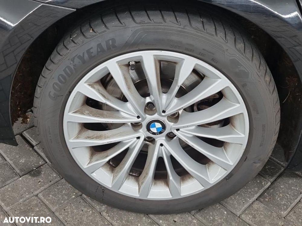 BMW Seria 5 520d - 13