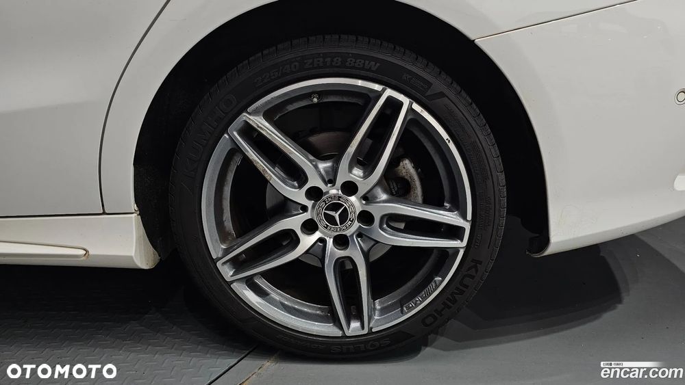 Mercedes-Benz CLA - 21
