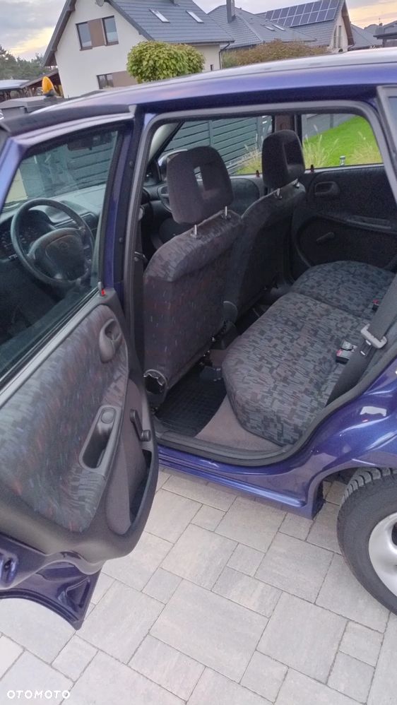 Opel Astra 1.6 - 10