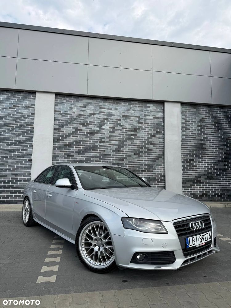 Audi A4 Limousine - 1