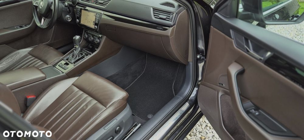 Skoda Superb 2.0 TDI DSG L&K - 11