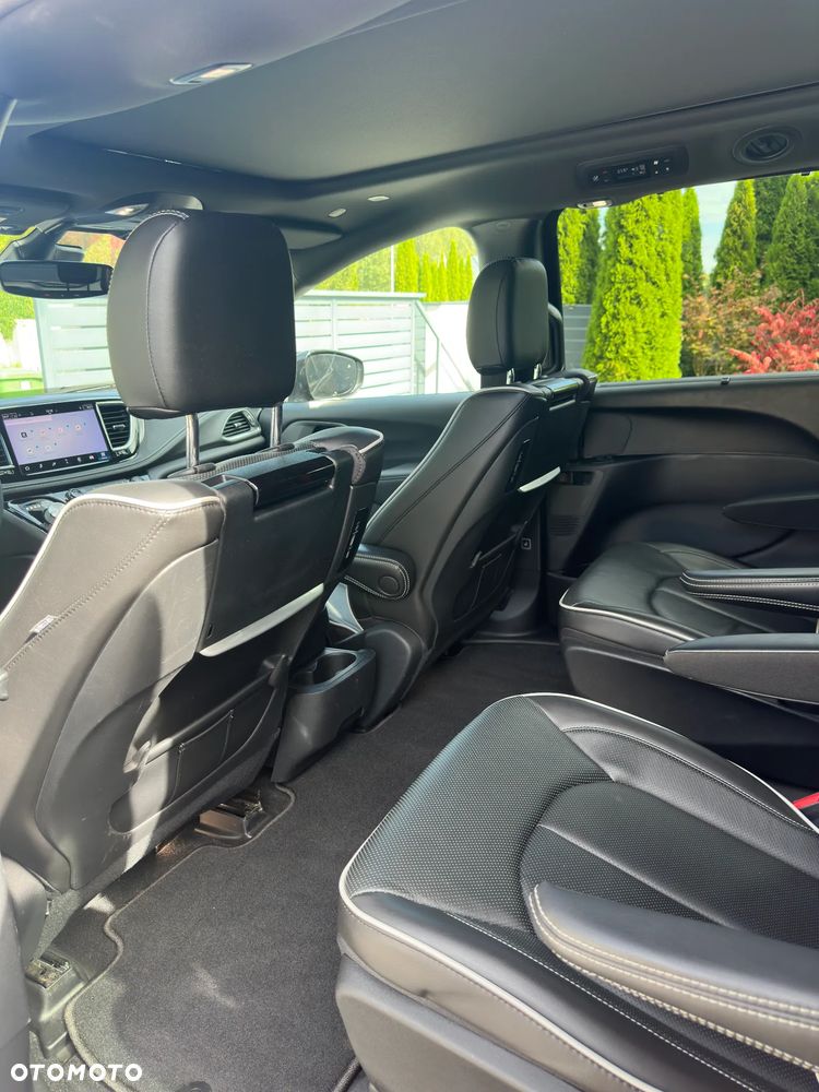 Chrysler Pacifica - 14