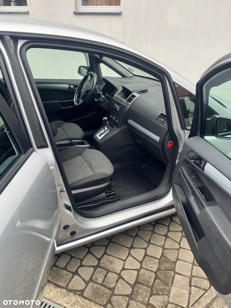 Opel Zafira - 31