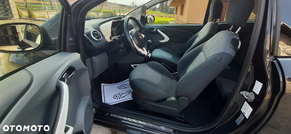 Ford KA - 33