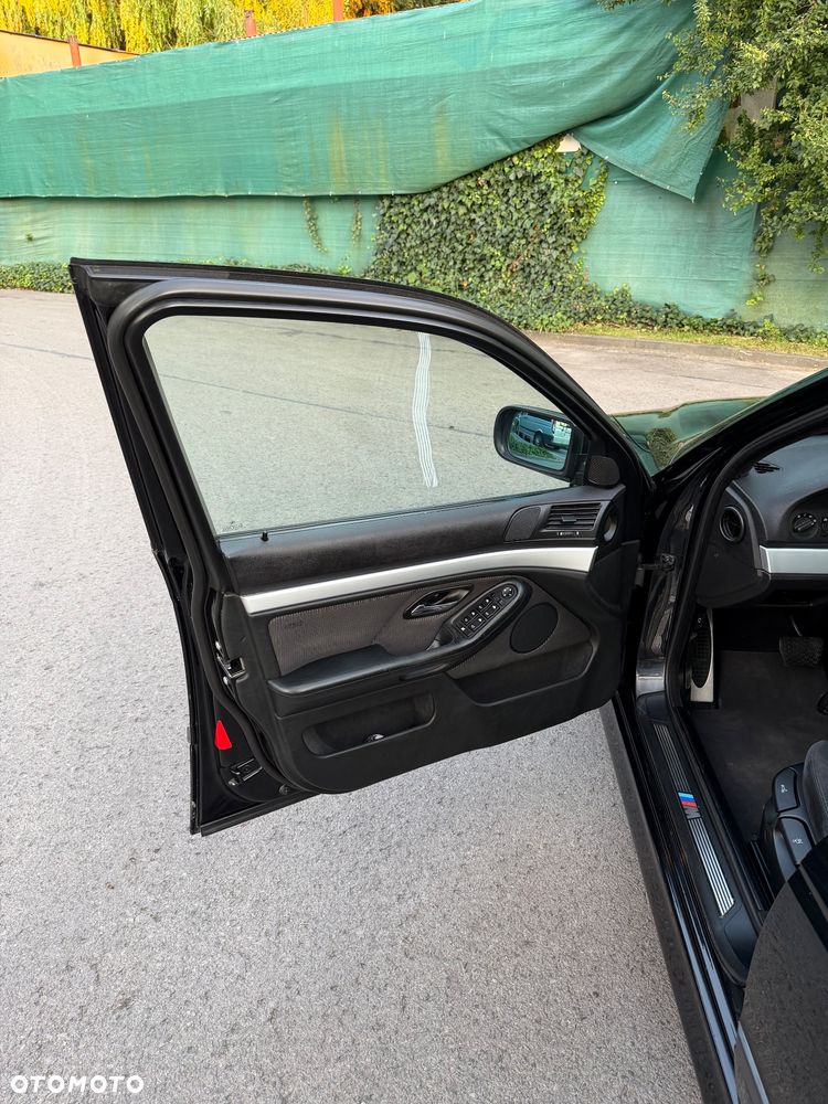 BMW Seria 5 - 16
