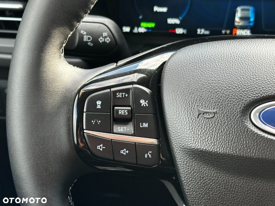 Ford Kuga - 19