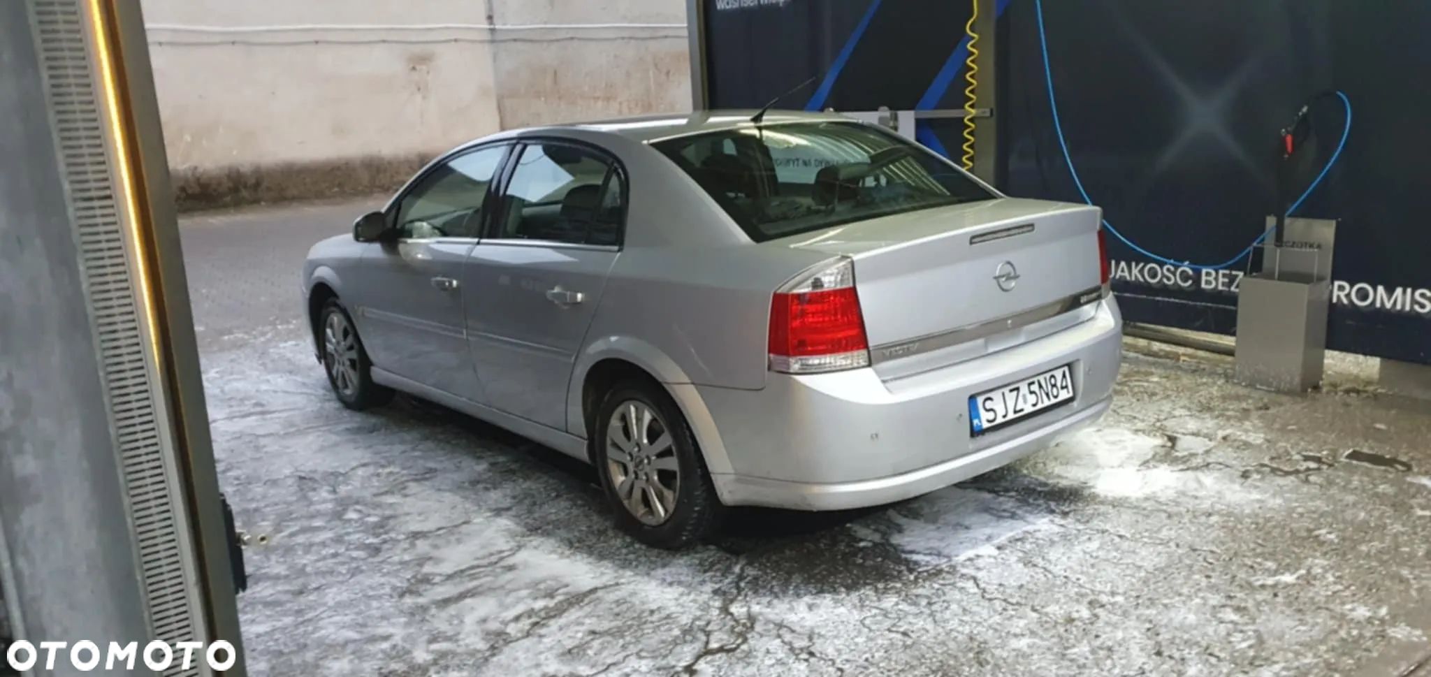 Opel Vectra 2.2 - 1