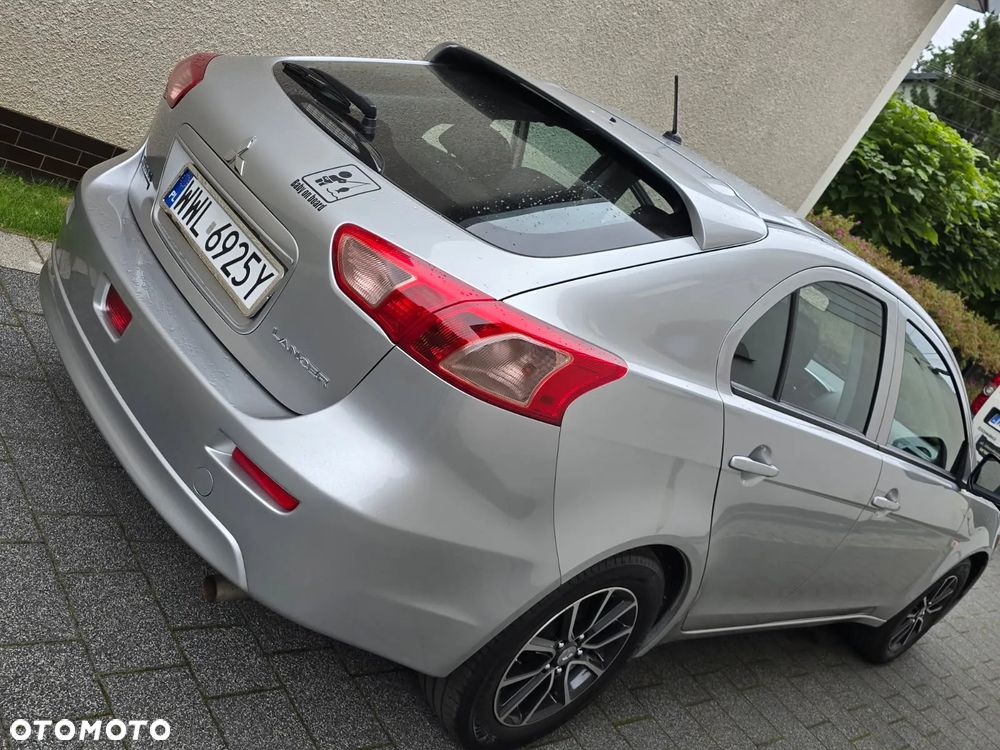 Mitsubishi Lancer - 8