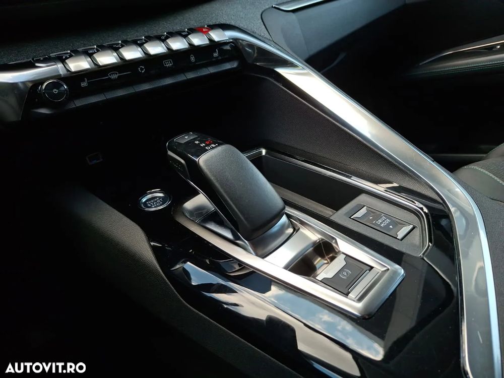 Peugeot 3008 PHEV 225 EAT8 Allure Pack - 23