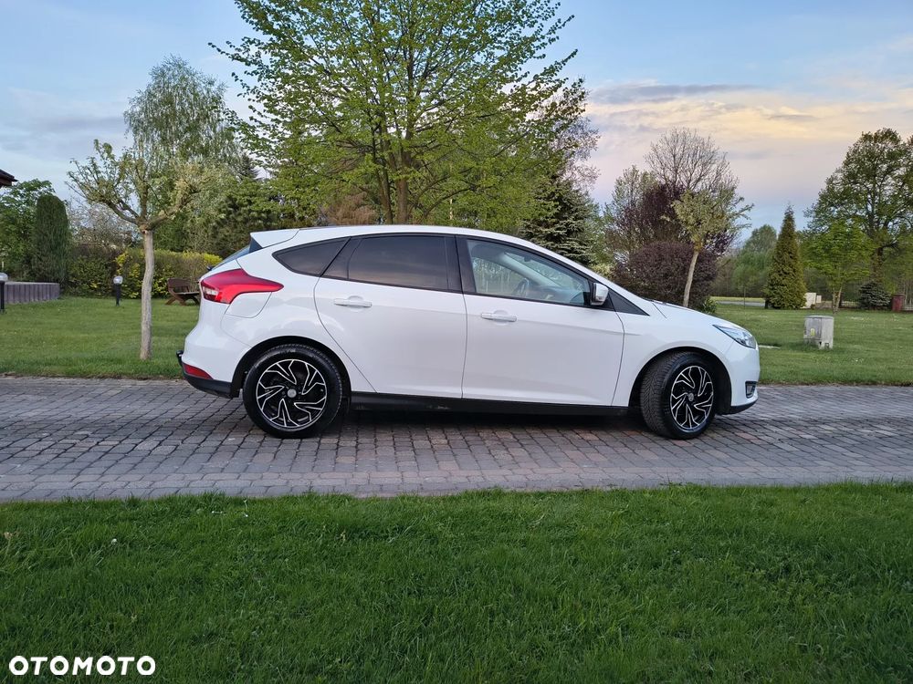 Ford Focus 1.5 TDCi ECOnetic 88g Start-Stopp-System Business - 6