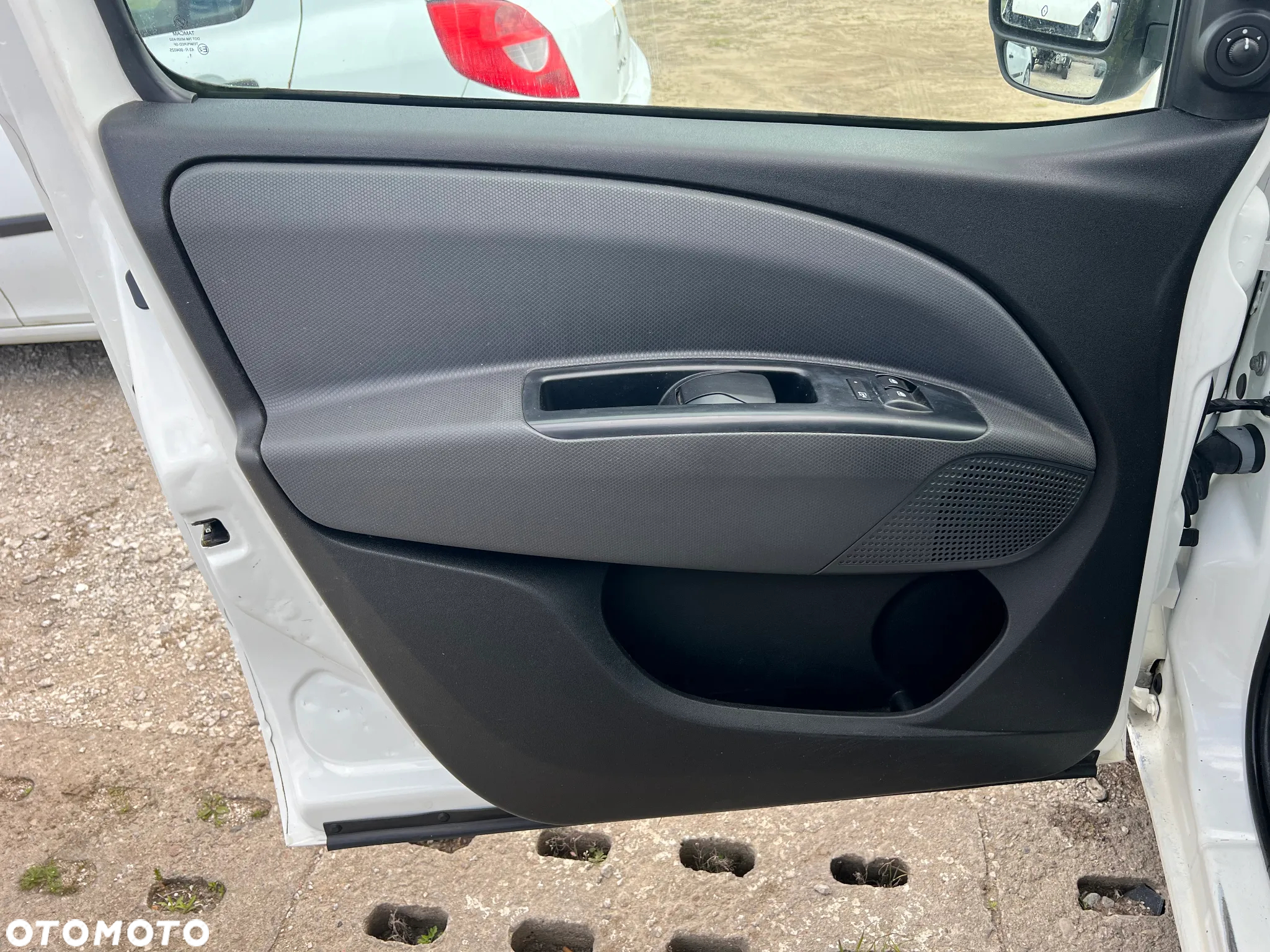 Fiat Doblo 1.4 T-Jet 16V Dynamic CNG - 21