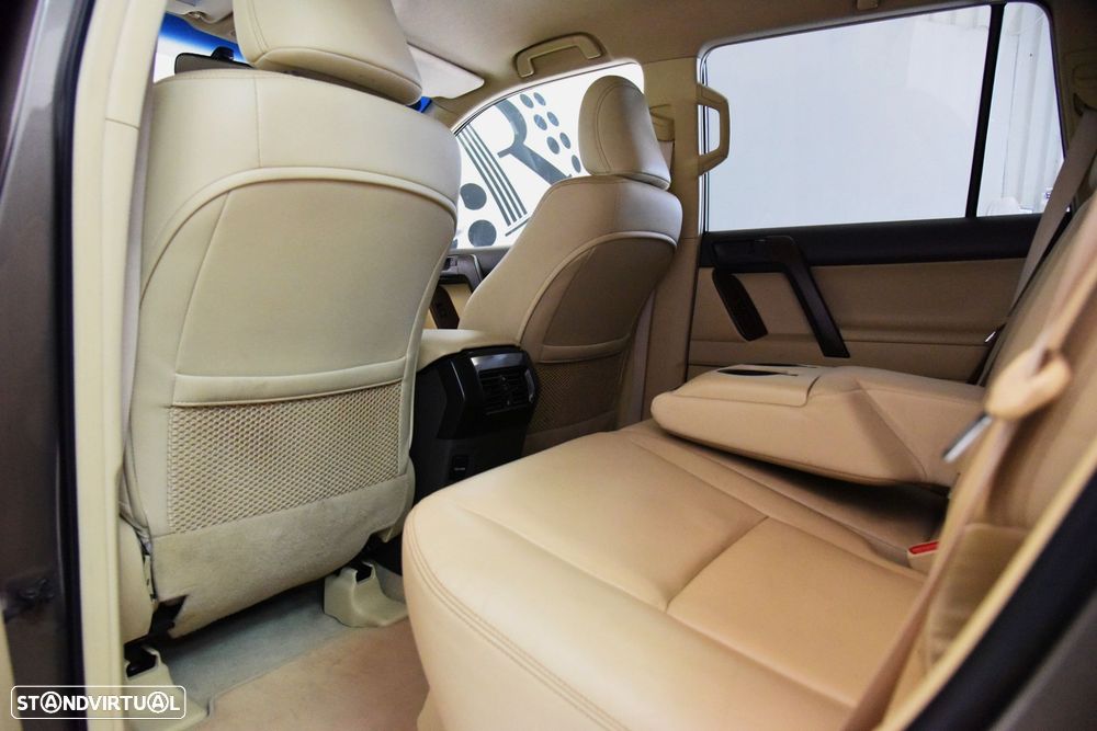 Toyota Land Cruiser 2.8 D-4D CA - 30