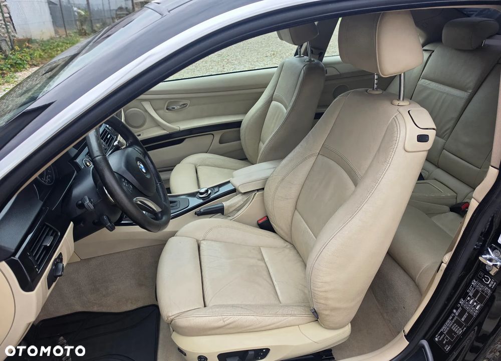 BMW Seria 3 325xi - 10