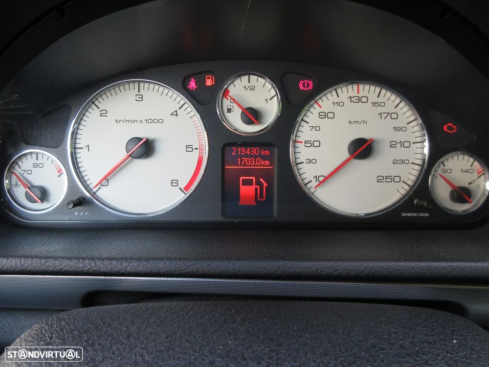 Peugeot 407 SW 1.6 HDi Executive - 36