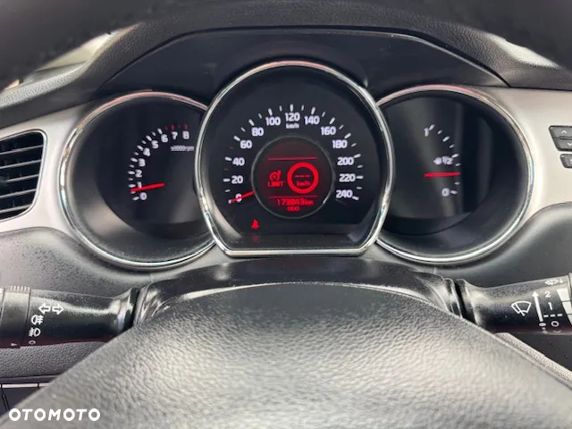 Kia Ceed - 30