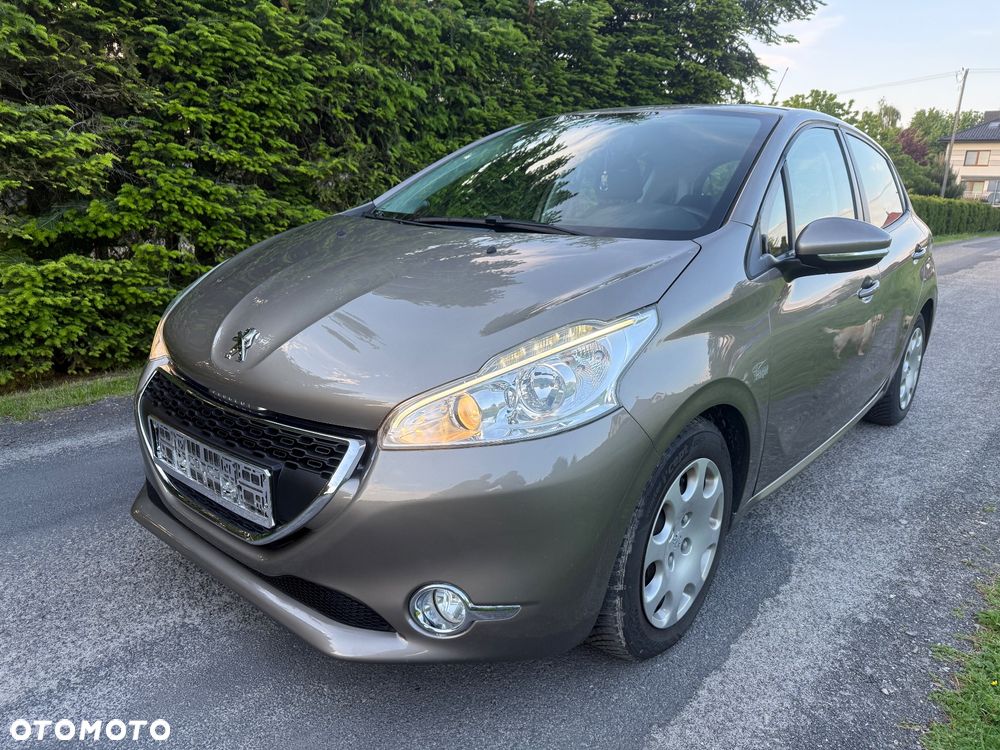 Peugeot 208 95 VTI Allure - 1