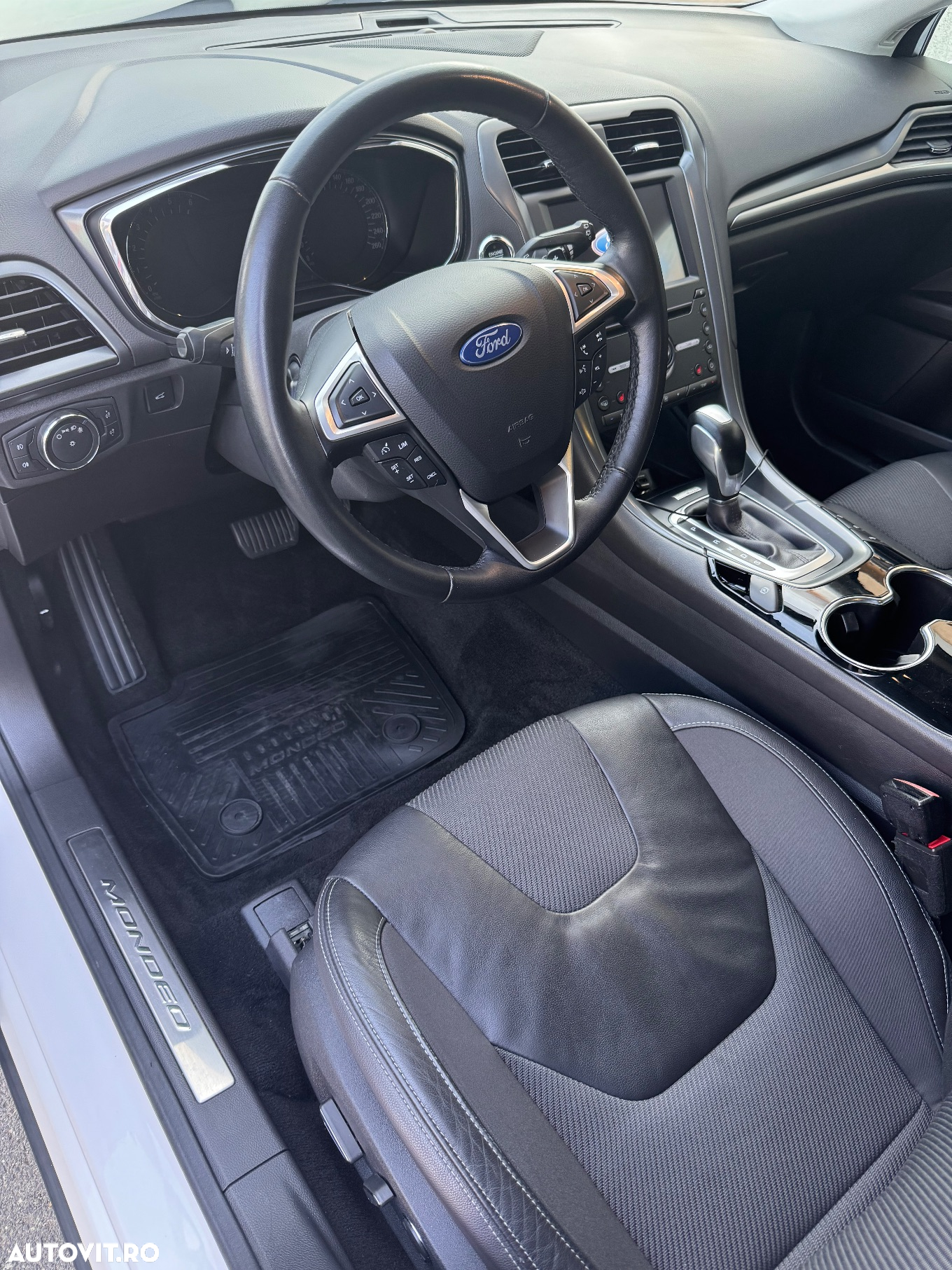 Ford Mondeo 2.0 TDCi Powershift AWD Titanium - 11