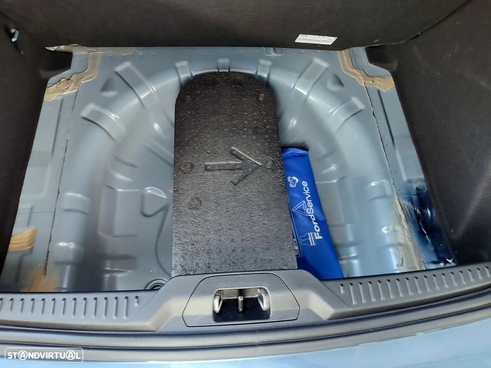 Ford Focus 1.0 EcoBoost MHEV ST-Line Aut. - 37