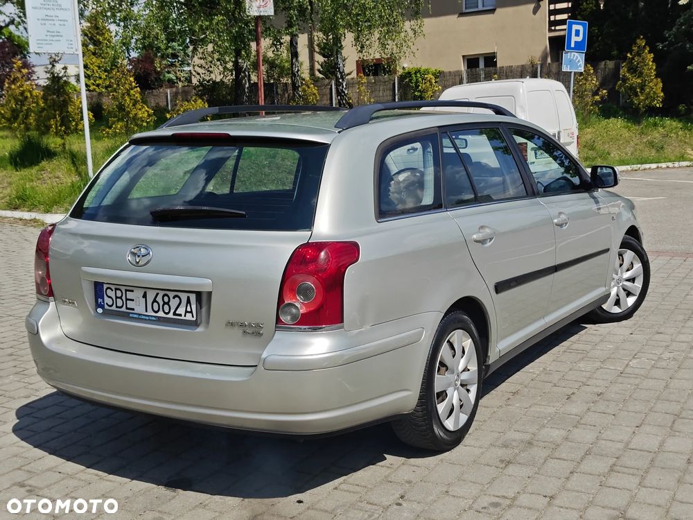 Toyota Avensis 2.0 D-4D Sol Premium - 33