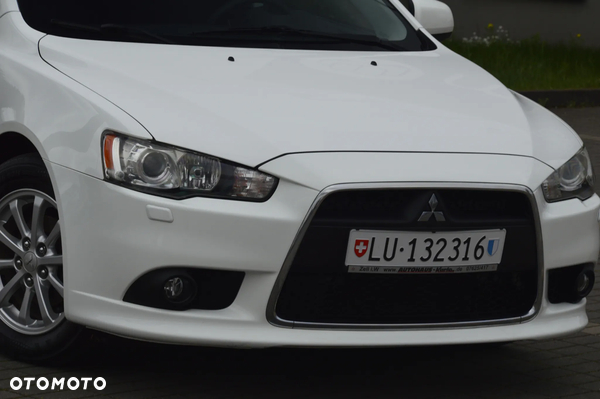 Mitsubishi Lancer 1.6 Invite