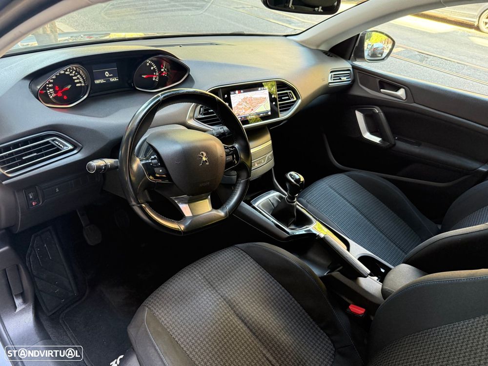 Peugeot 308 1.2 PureTech Style - 9