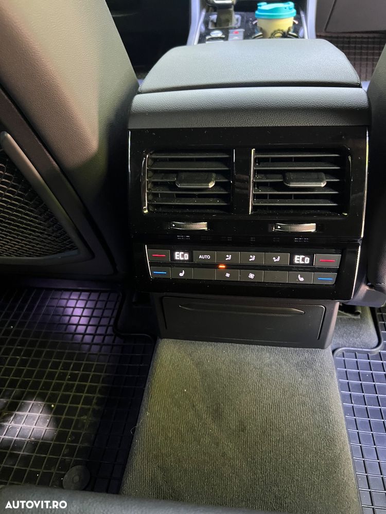 Volkswagen Touareg V6 TDI Elegance - 36