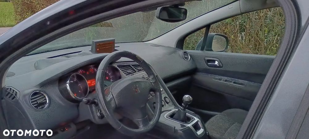 Peugeot 5008 - 3