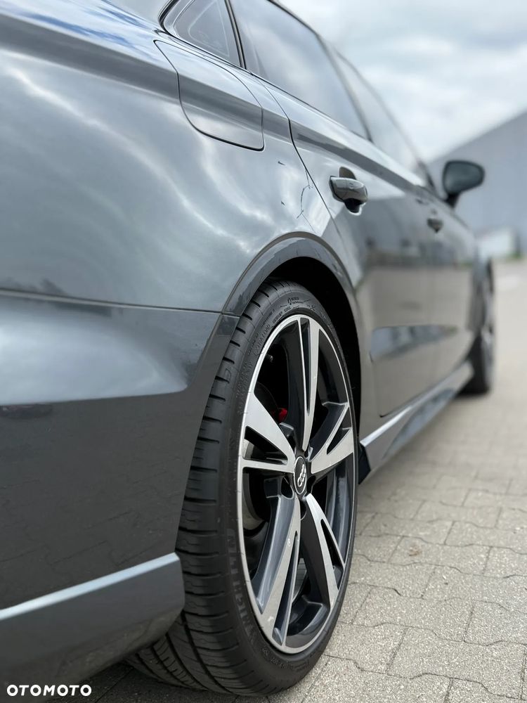Audi RS3 Limousine - 18