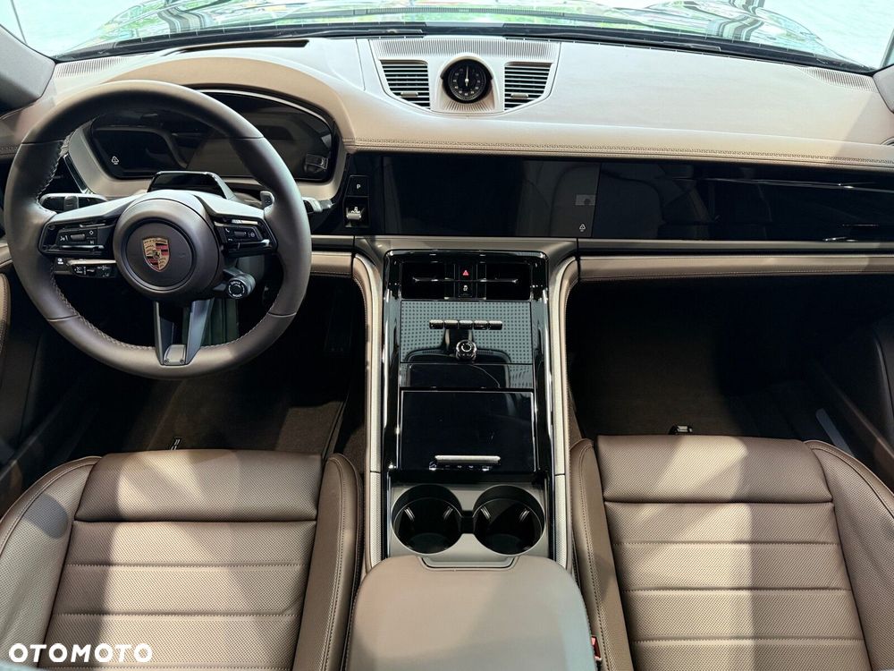 Porsche Panamera - 26