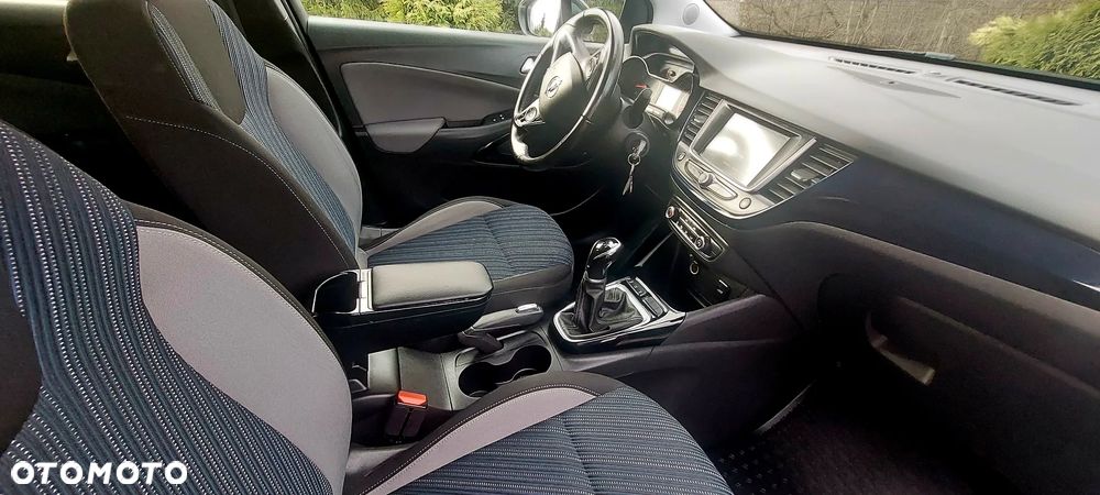 Opel Crossland X 1.2 120 Lat - 33