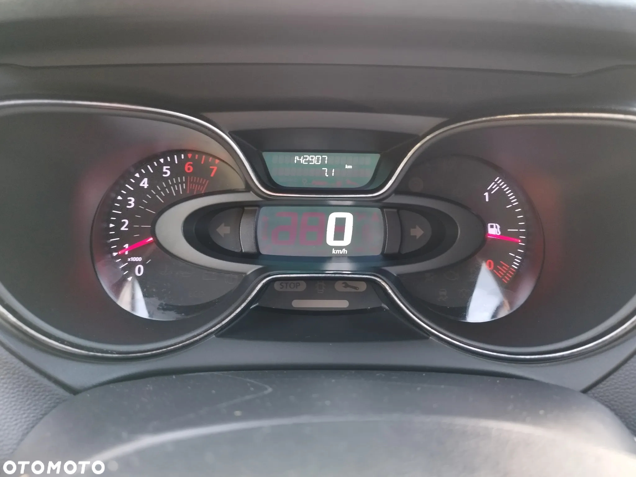 Renault Captur 0.9 Energy TCe Life EU6 - 16
