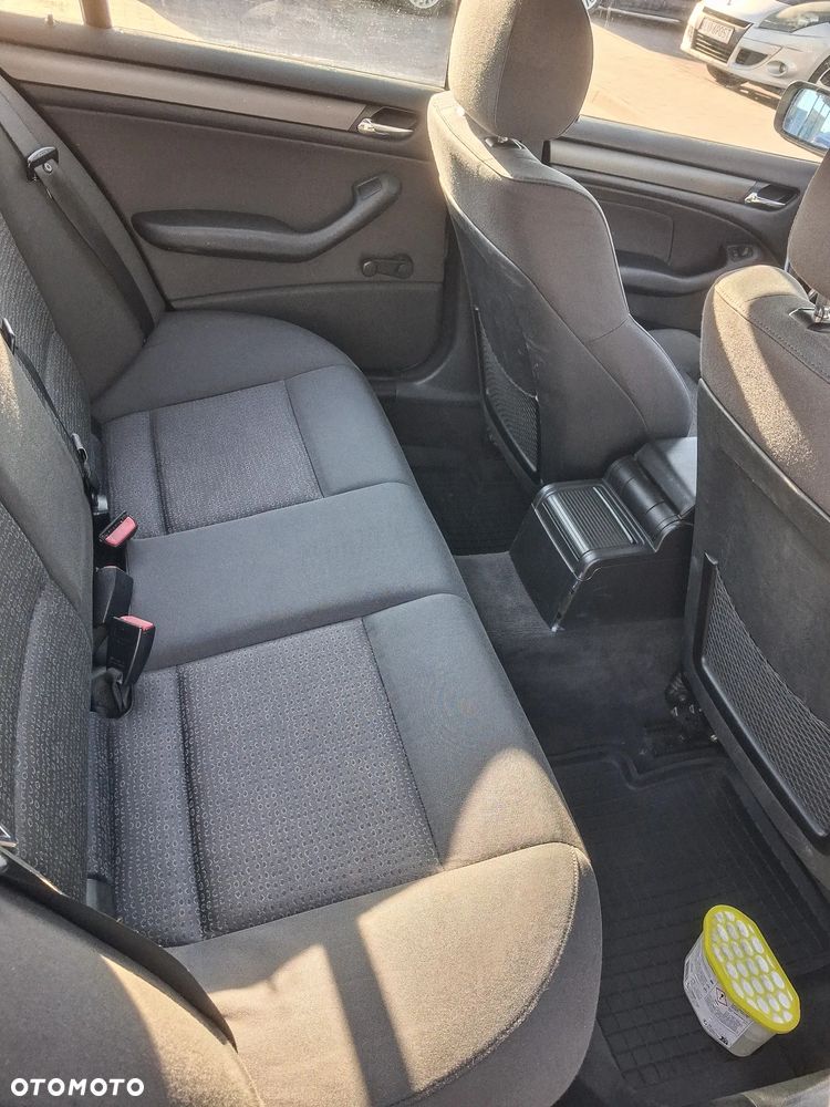 BMW Seria 3 318i Edition Lifestyle - 13