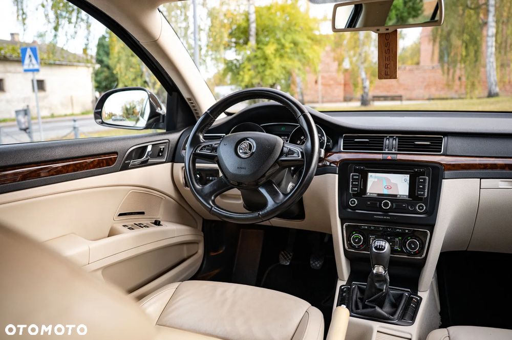 Skoda Superb 1.8 TSI Ambition Outdoor - 26