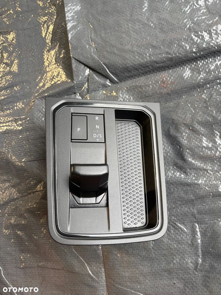 Vw Caddy V 2k7 lewarek wybierak biegów 2K7713059K - 1