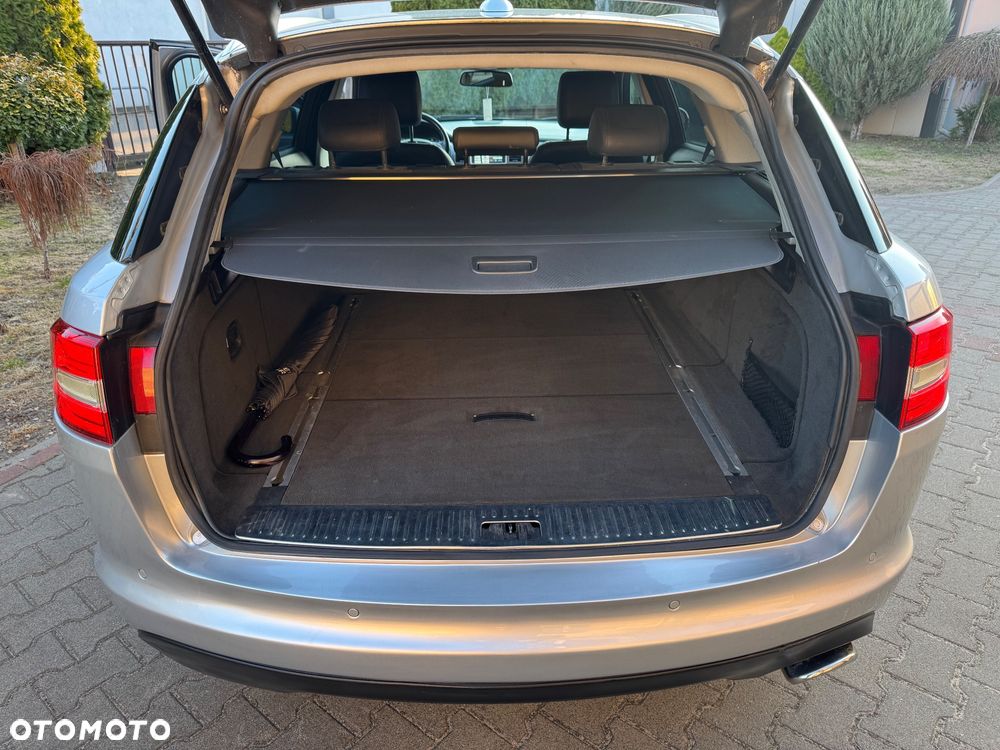 Jaguar XF 2.2 D Premium Luxury - 23