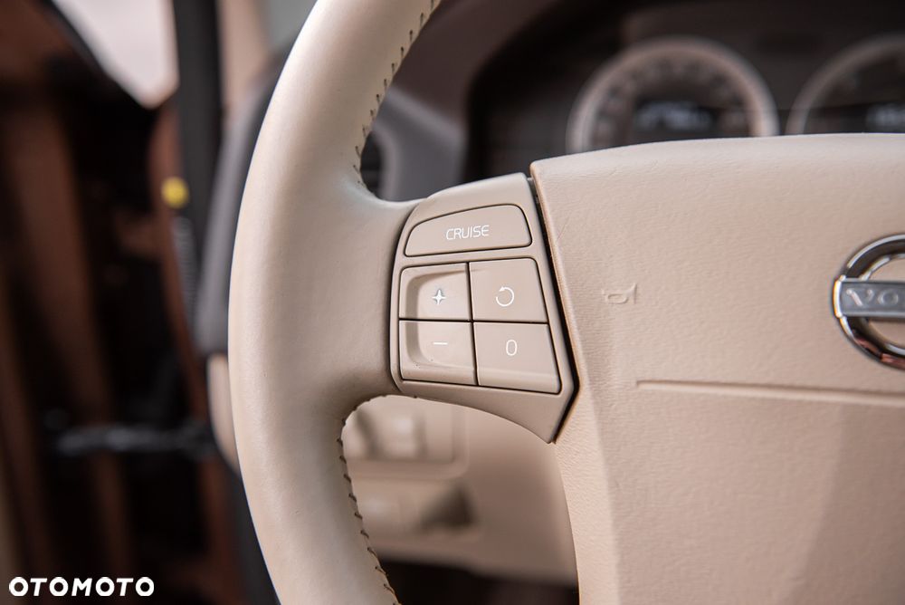 Volvo XC 60 D5 AWD Summum - 19