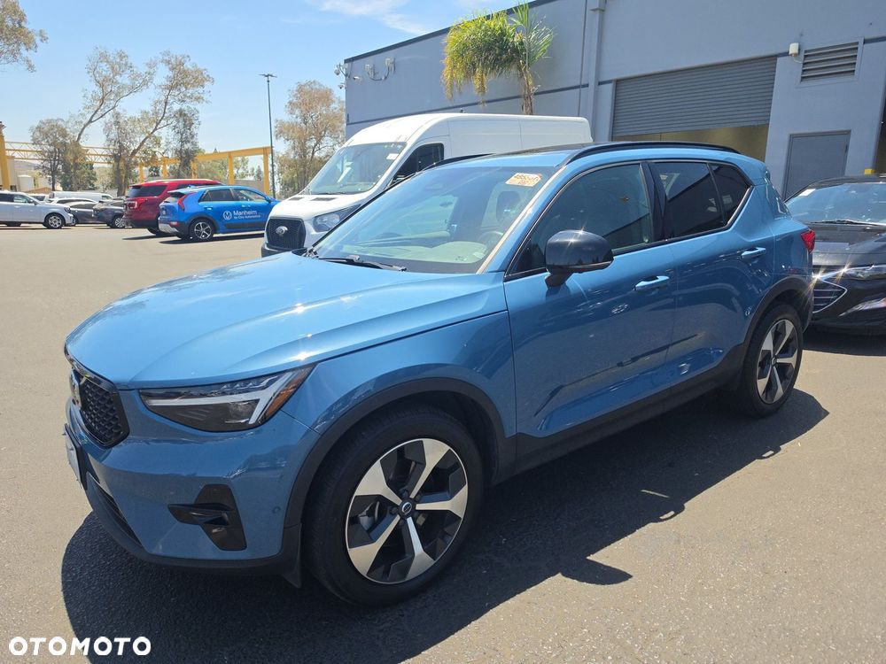 Volvo XC 40 B5 B AWD Ultimate Dark - 3